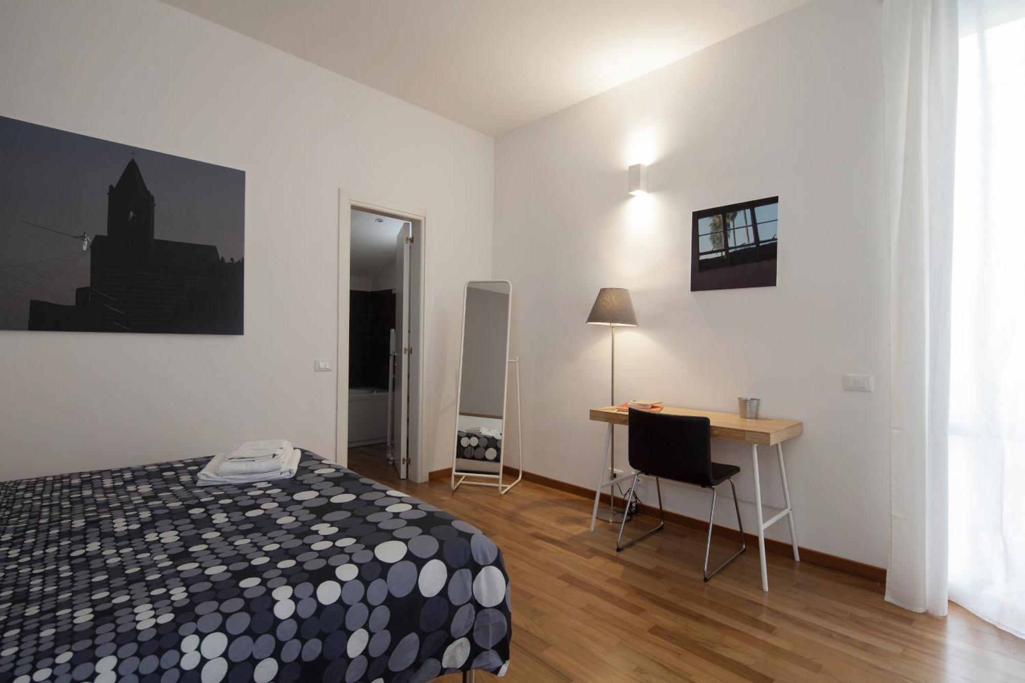 Cv5 - La Spezia City Center - Wide Modern Apartment Walking Distance To The Station To Cinque Terre - Big Terrace On The Roofs ภายนอก รูปภาพ