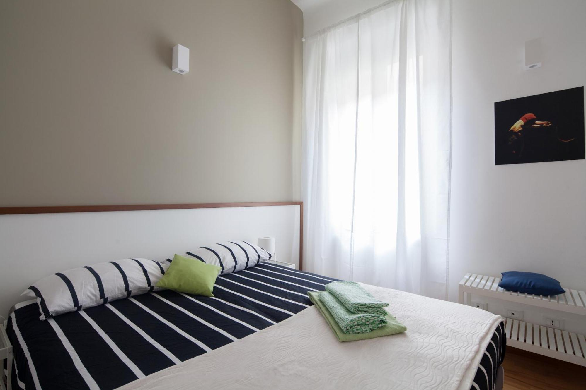 Cv5 - La Spezia City Center - Wide Modern Apartment Walking Distance To The Station To Cinque Terre - Big Terrace On The Roofs ภายนอก รูปภาพ