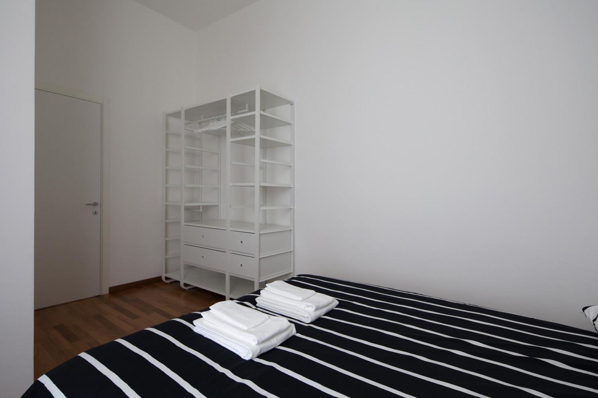 Cv5 - La Spezia City Center - Wide Modern Apartment Walking Distance To The Station To Cinque Terre - Big Terrace On The Roofs ภายนอก รูปภาพ