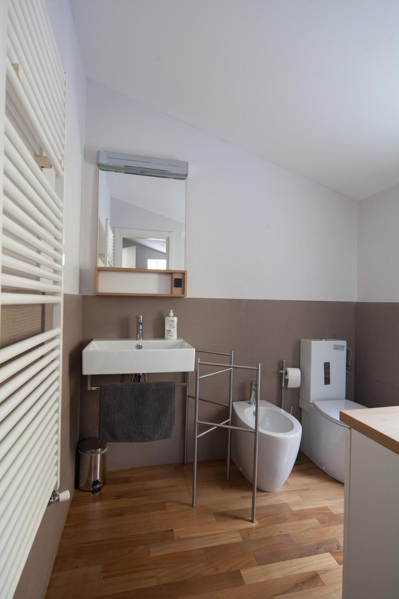 Cv5 - La Spezia City Center - Wide Modern Apartment Walking Distance To The Station To Cinque Terre - Big Terrace On The Roofs ภายนอก รูปภาพ